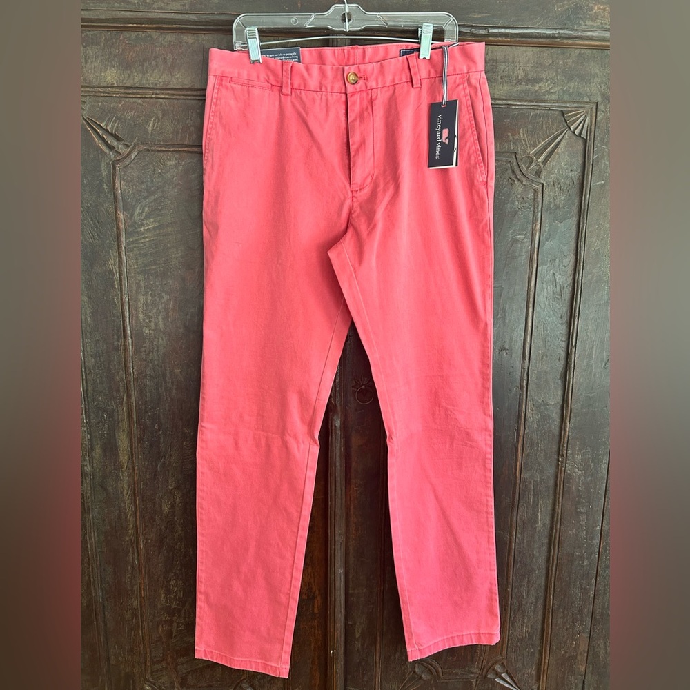 Vineyard Vines Men's Breaker Pants in Jetty Red